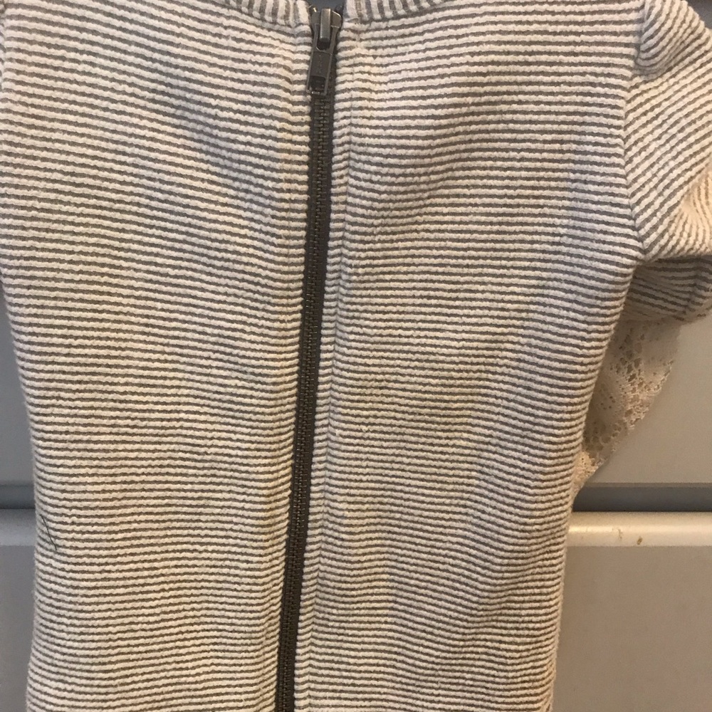 Most adorable NWOT persnickety sweater - Picture 2 of 3